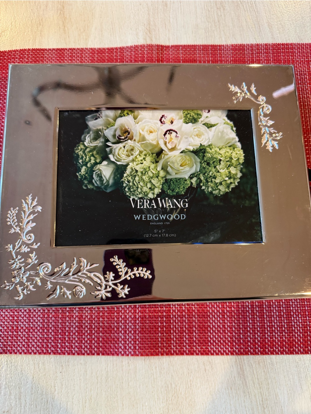 Vera Wang Wedgwood Lace Bouquet Photo Guest Book